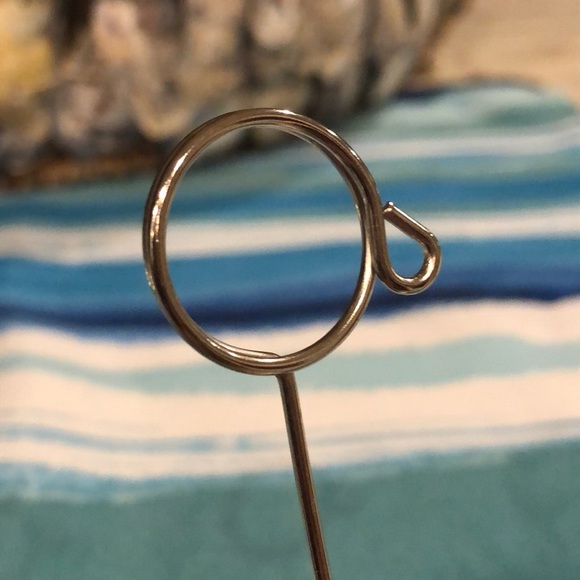 SET OF SIX  SILVER SHELL PLACE CARD HOLDERS! - Picture 3 of 7